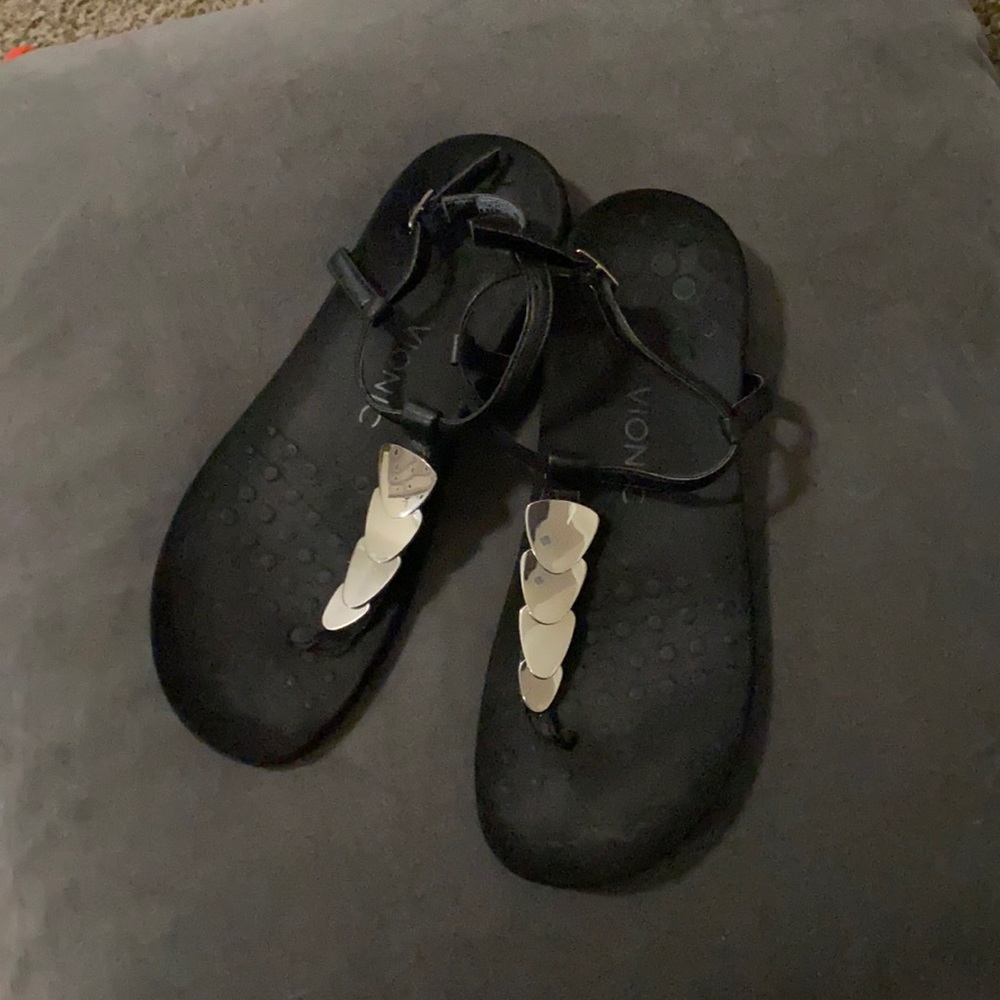 Ladies Vionic black/silver sandals
